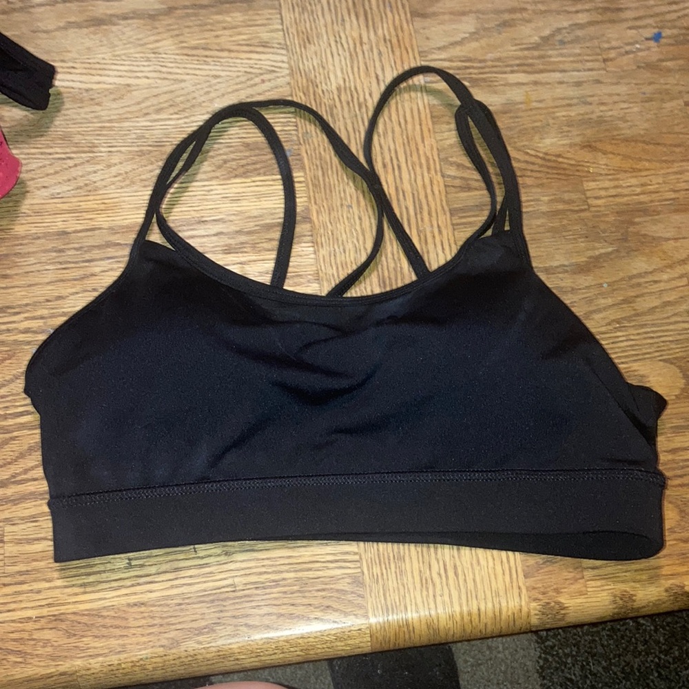 like new GAIAM SPORTS BRA